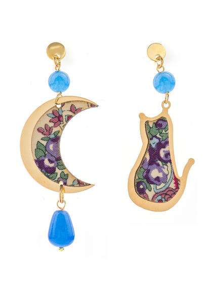mini-light-blue-cat-and-moon-earrings