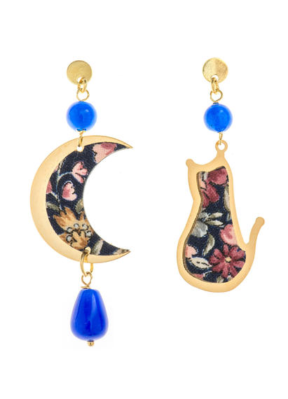 mini-blue-cat-and-moon-earrings-3166